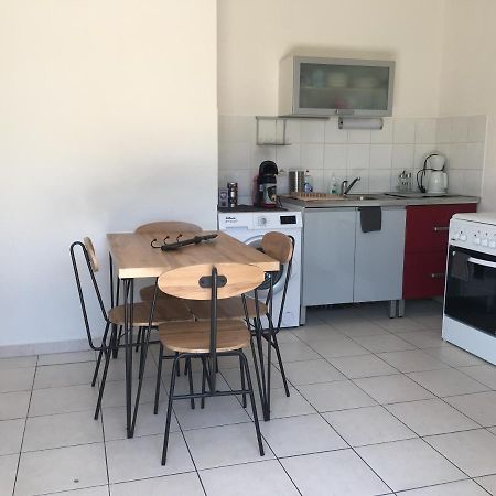 De La Clape A La Mer Mon Petit Pavillon Labellise - F2- Piscine Commune - Wifi Gratuit- Parking Prive - Arrivee Autonome - 800 M Plage - Grande Terrasse Abritee Vent - Saint-Pierre-la-Mer  Екстериор снимка