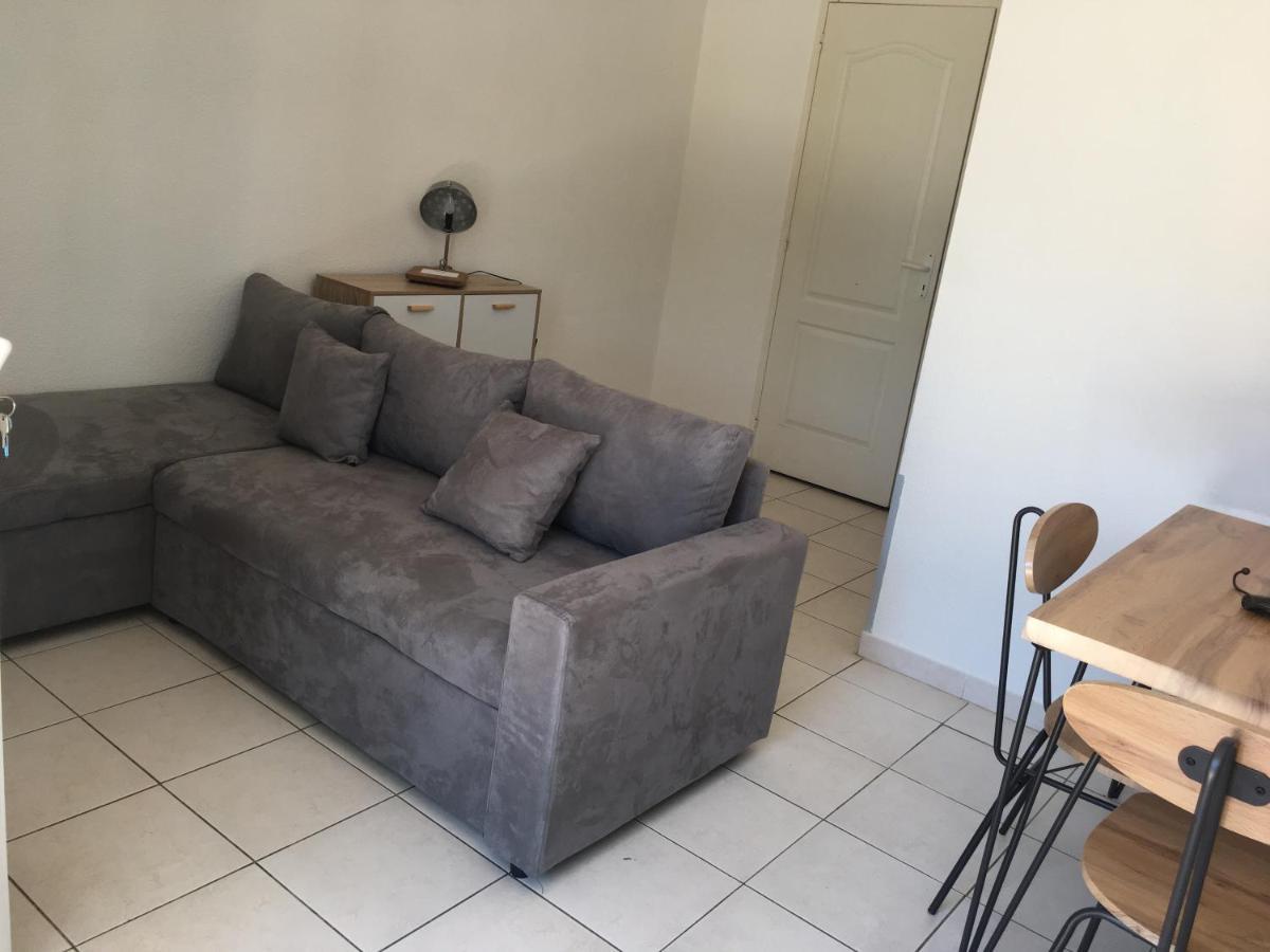 De La Clape A La Mer Mon Petit Pavillon Labellise - F2- Piscine Commune - Wifi Gratuit- Parking Prive - Arrivee Autonome - 800 M Plage - Grande Terrasse Abritee Vent - Saint-Pierre-la-Mer  Екстериор снимка